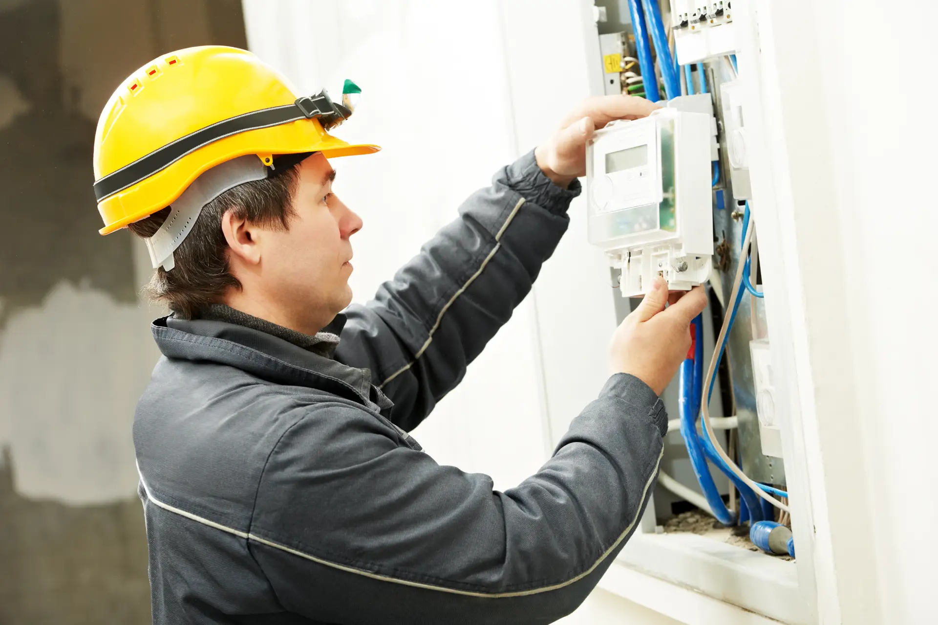 selective-focus-of-electrician-turning-on-toggle